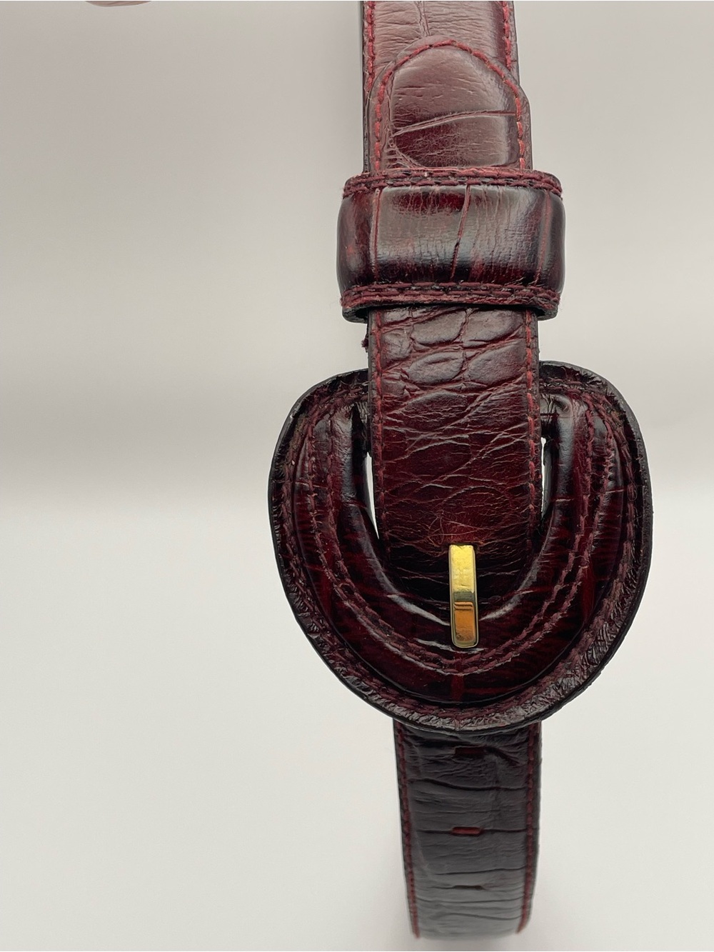 Vintage Liz Claiborne Genuine Leather Croc Embossed Belt with Gold Buckle